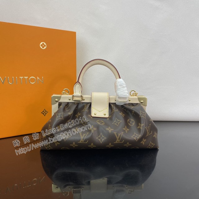 Lv路易威登2023專櫃新款Monogram Clutch手袋 LV老花鏈條手提女包 M46544 ydh5029